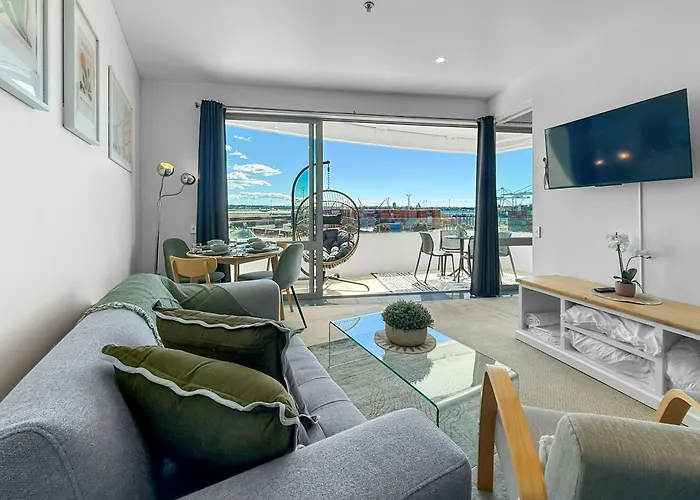 Le Mirage- Stylish, Central Apartment With Pools, Sauna, More